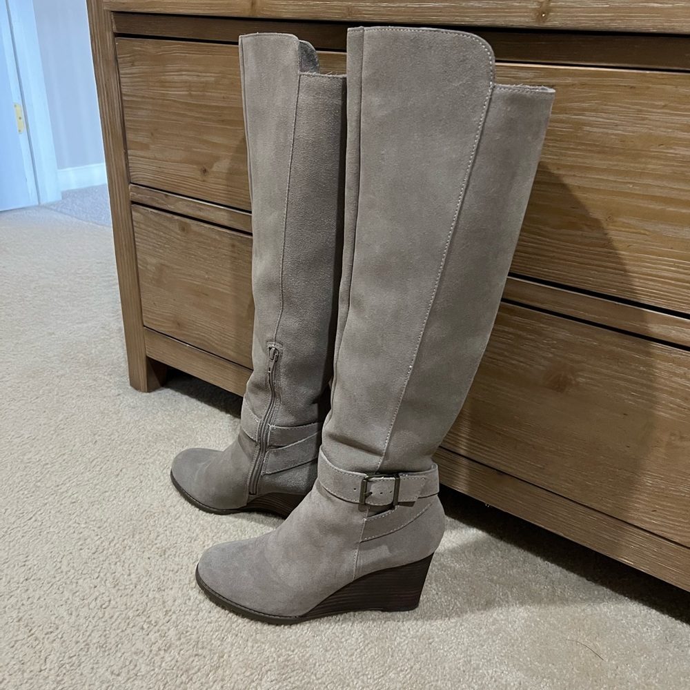 Women's Gray Suede Knee-High Boots